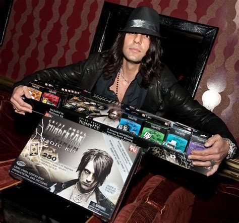 Take your magic skills to the next level with the Criss Angel Magic Set
